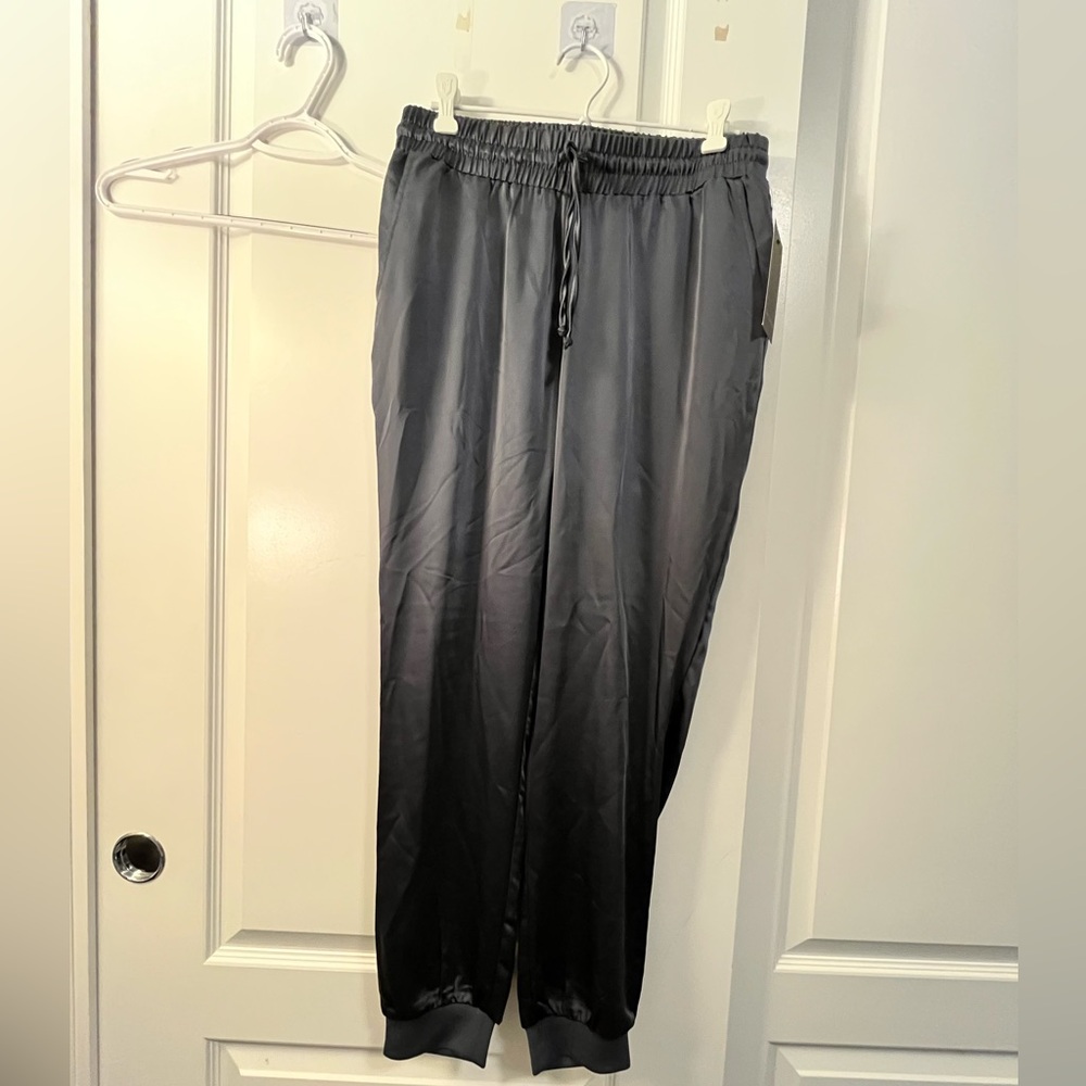 𝓖𝓻𝓪𝓹𝓱𝓲𝓣𝓮 𝓢𝓪𝓣𝓲𝓷 𝓳𝓸𝓰𝓰𝓮𝓻𝓢